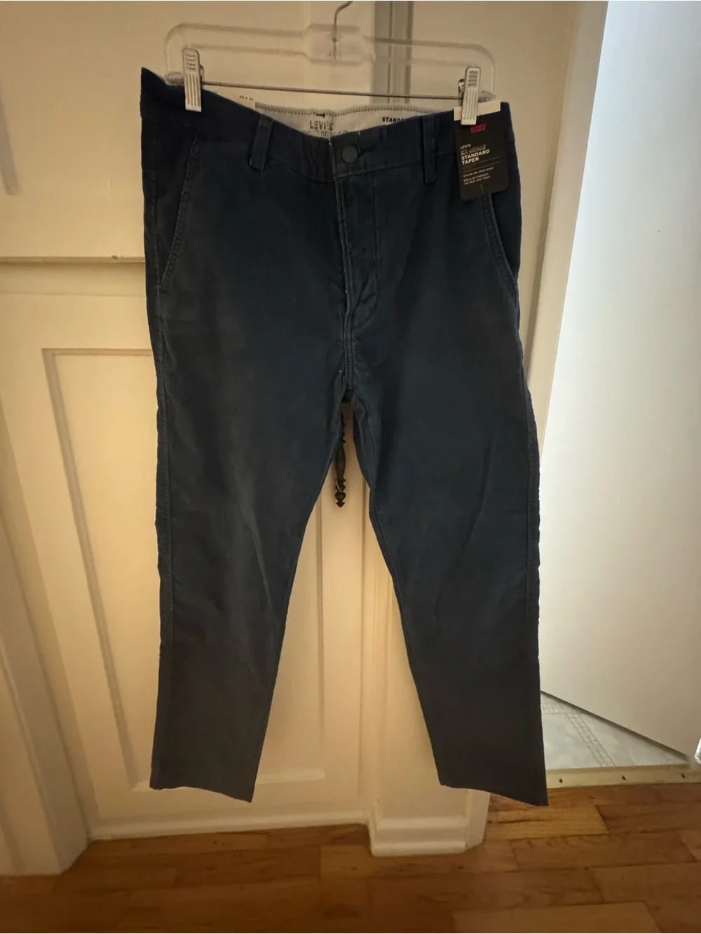 NWT- Levi’s- Xx Chino Standard Taper Corduroy Men's Pants. 32x30. Zodiac Blue